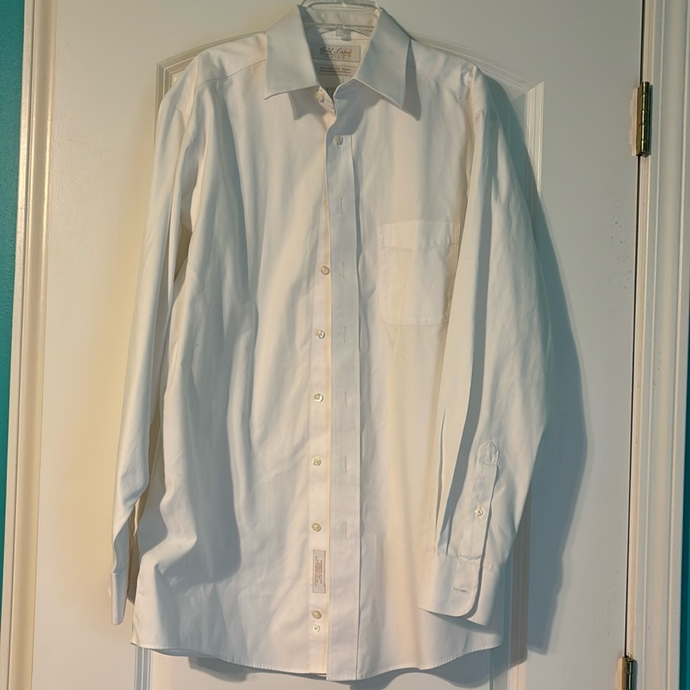 Roundtree & Yorke button down non iron dress shirt